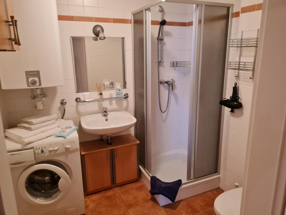 Ferienwohnung Salburg,Troepolach Ngoại thất bức ảnh